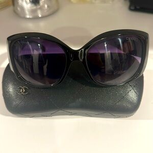 COPY - Chanel Black Butterfly Polarized Sunglasses women CN9925